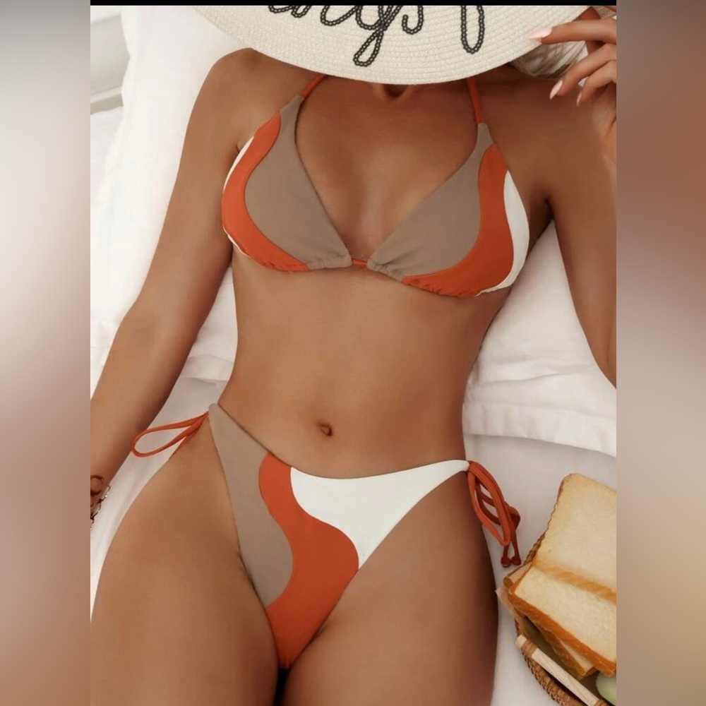 Multi color swimsuit size M NEW